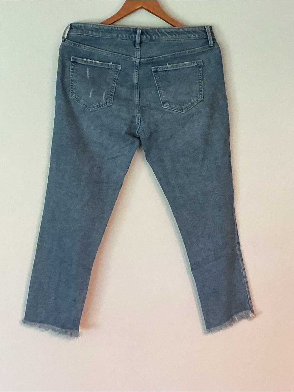GAP Women's Denim Ankle Jeans - Picture 3 of 11